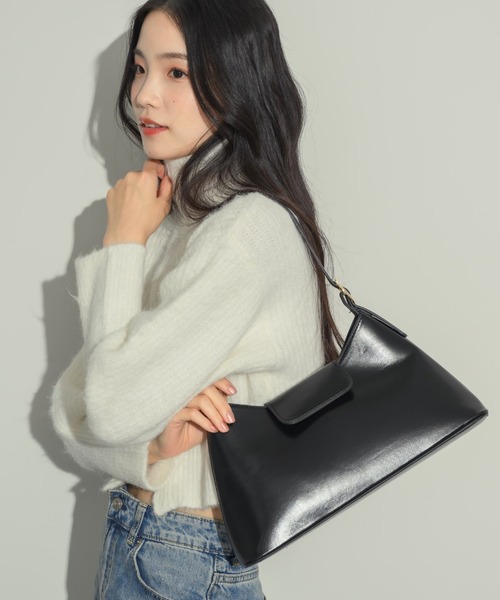 NEUNA（ヌナ） ハンドバッグ 「内ポケット付き」ベルテッドスクエア 