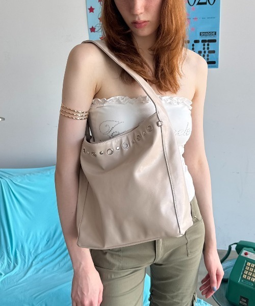 SHAGGIE（シャギー） ショルダーバッグ バッグ アイレットスタッズ 