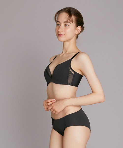 une nana cool ブラジャー さあ、わたし シンプル 脇高