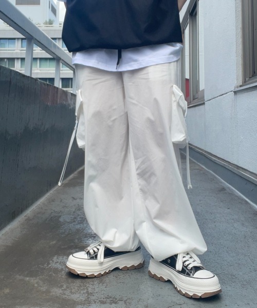 B.R.U カーゴパンツ ロゴ刺繍入りワイドパラシュートカーゴ