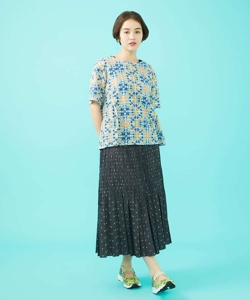ブラウス シャツ 「日本製」Rosa flamenco フラワープリントタックブラウス レディースの画像
