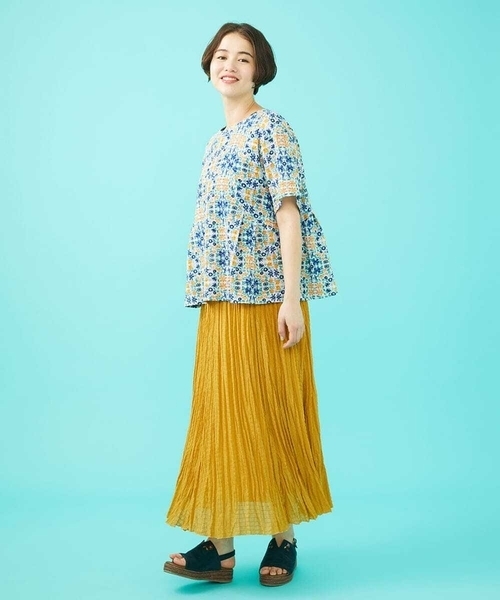 ブラウス シャツ 「日本製」Rosa flamenco フラワープリントタックブラウス レディースの画像