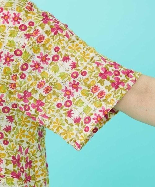 ブラウス シャツ 「日本製」Rosa flamenco フラワープリントタックブラウス レディースの画像