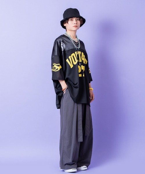 tシャツ a.p.o.v. ストリートロゴプリントシャイニーコンビメッシュ