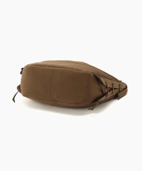 h beauty & youth購入 LEMAIRE ショルダーバッグ ブラウン LEMAIRE Croissant small paneled textured-leather shoulder bag