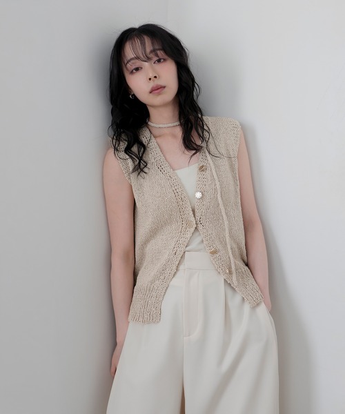 LIAN（リアン） ベスト ジレ チョーカー付きニュアンスボタンニット