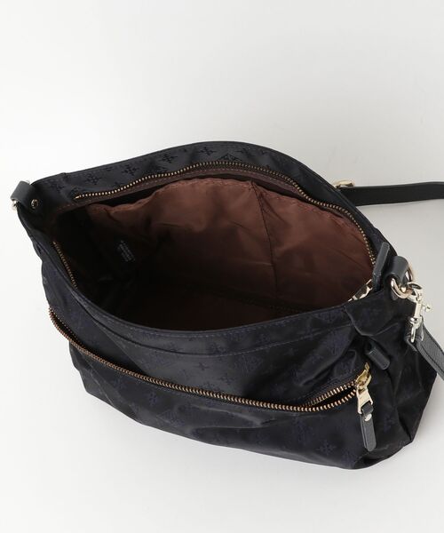 ラシット ショルダーバッグ(ブラックネイビー) russet（ラシット） ショルダーバッグ - ネイビー レディース