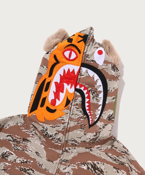 A BATHING APE（アベイシングエイプ） パーカー TIGER CAMO TIGER
