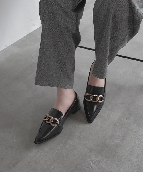 【新品】チェーンモチーフフラットパンプス Daniella&GEMMA パンプス チェーンモチーフフラットシューズ