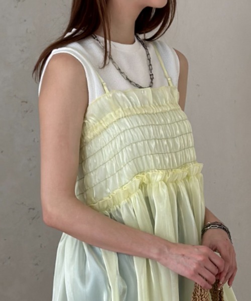 完売品OMMOイレギュラーシャーリングワンピース38 美品 OMMO ONLINE STORE / IRREGULAR SHIRRING CAMI OP