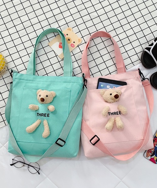 アーティストベア①背中にチャックがついたバッグチャームです　未使用保管品　タグ付 pyornim トートバッグ ベアぬいぐるみ付き推し活ショルダー