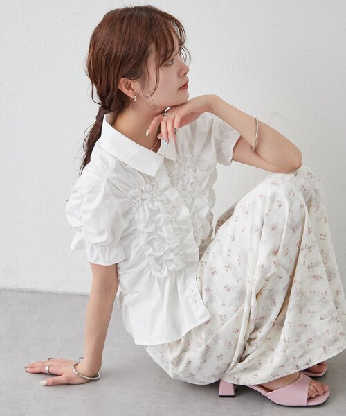 ブラウス シャツ 「＠___s_m17 セレクト/IVO」シャーリングシェイプシャツ レディースの画像
