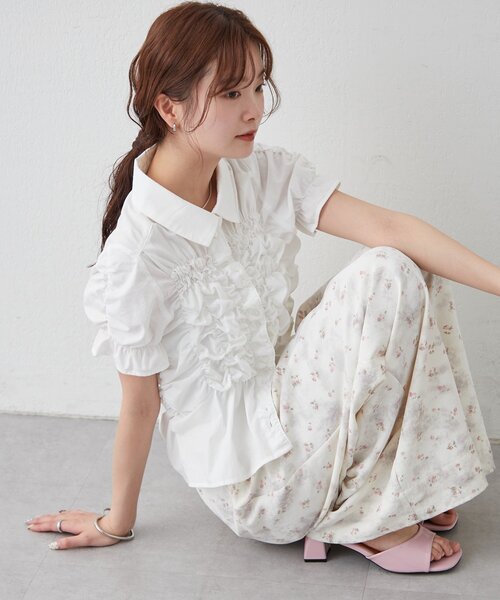 ブラウス シャツ 「＠___s_m17 セレクト/IVO」シャーリングシェイプシャツ レディースの画像