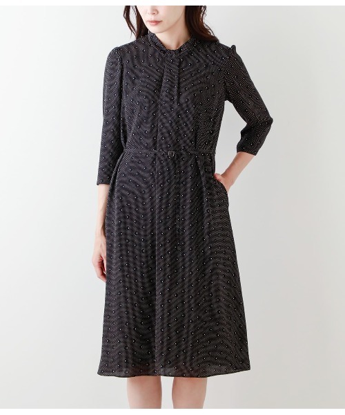 ワンピース ダイヤドットプリント ボウタイ風ワンピース ダイヤドットプリント