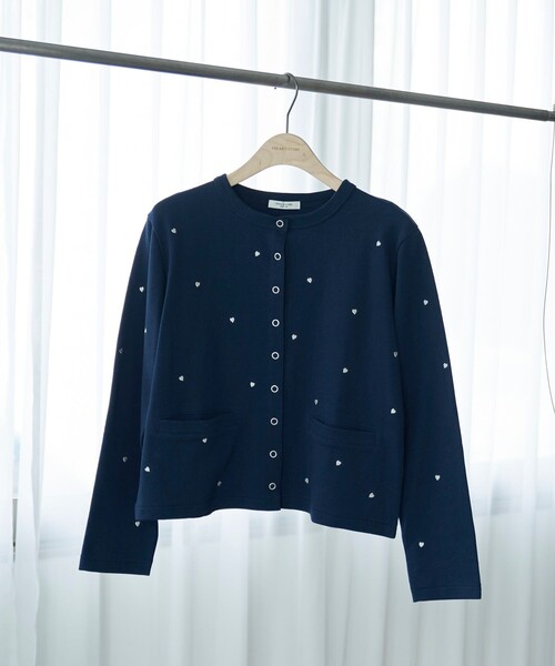 24AW LOUNGEDRESSラウンジドレス コンパクトハート刺繍カーディガン LOUNGEDRESS（ラウンジドレス）の「コンパクトハート刺繍