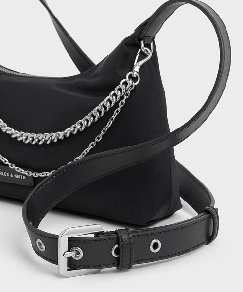 追跡★Charles&Keith チェーン 大容量 ナイロンショルダーバッグ 追跡☆Charles&Keith チェーン 大容量 ナイロンショルダーバッグ