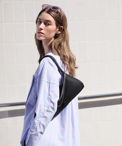 CHARLES&KEITH チェーンバック CHARLES ＆ KEITH ショルダーバッグ バッグ ナイロン チェーン