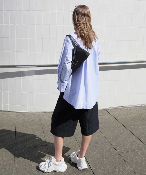 CHARLES ＆ KEITH ショルダーバッグ バッグ ナイロン チェーン