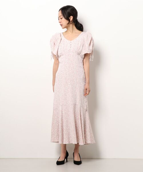 スナイデル　フリル付きピンクワンピース SNIDEL - 新品 SNIDEL フリルプリントワンピース ピンク 0 (S)の