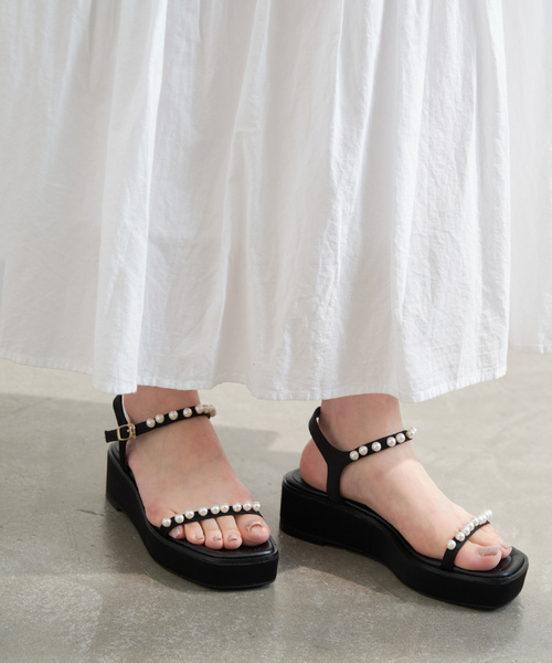パールフラットサンダル（LE TALON）のおすすめ人気商品一覧