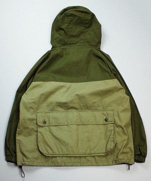 「WILDERNESS EXPERIENCE」 マウンテンパーカー MEDIUM カーキ メンズ