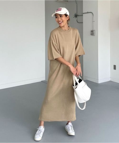 CHERI since1985 ワンピース バックスリットニットワンピース
