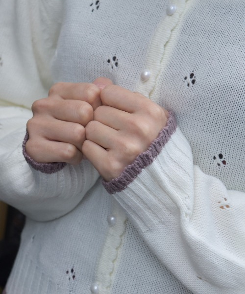 ともっち　新品☆アクシーズファムのリボン通しお花刺繍カーディガン axes femme（アクシーズ ファム） カーディガン フラワーリボン刺繍