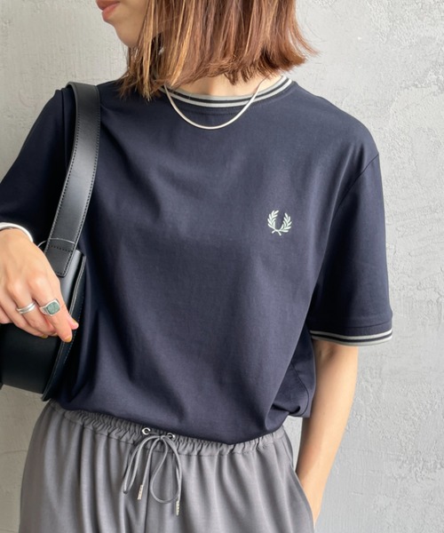 tシャツ 「FRED PERRY/フレッドペリー」 ツインティップライン ワンポイントロゴ刺繍Tシャツ M1588V レディース メンズの画像
