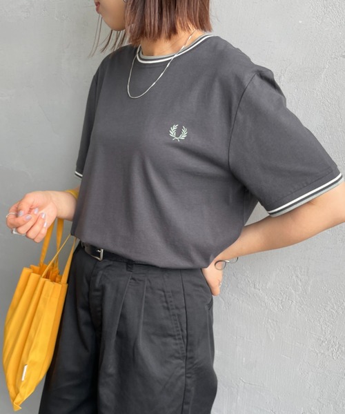 tシャツ 「FRED PERRY/フレッドペリー」 ツインティップライン ワンポイントロゴ刺繍Tシャツ M1588V レディース メンズの画像