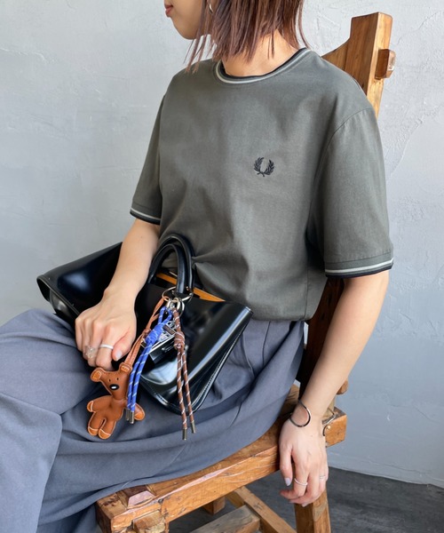 tシャツ 「FRED PERRY/フレッドペリー」 ツインティップライン ワンポイントロゴ刺繍Tシャツ M1588V レディース メンズの画像
