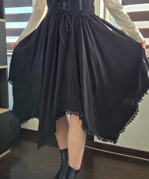 未使用タグ付✨ウジョー アシンメトリーヘムスカート ステッチ フリル 黒 スカート 揺れる裾に視線釘付け！アシンメトリーヘムレース イレヘム