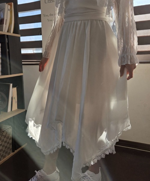 ロング スカート 揺れる裾に視線釘付け！アシンメトリーヘムレース