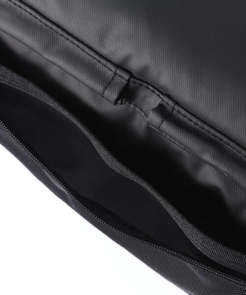 Topologie（トポロジー） ショルダーバッグ Flat Sacoche Small