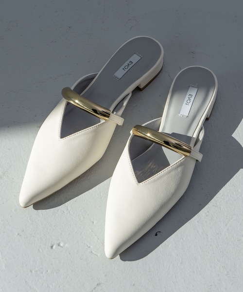 パンプス 「柔らかい・クッション入り」ゴールドモチーフフラットミュール IY5706