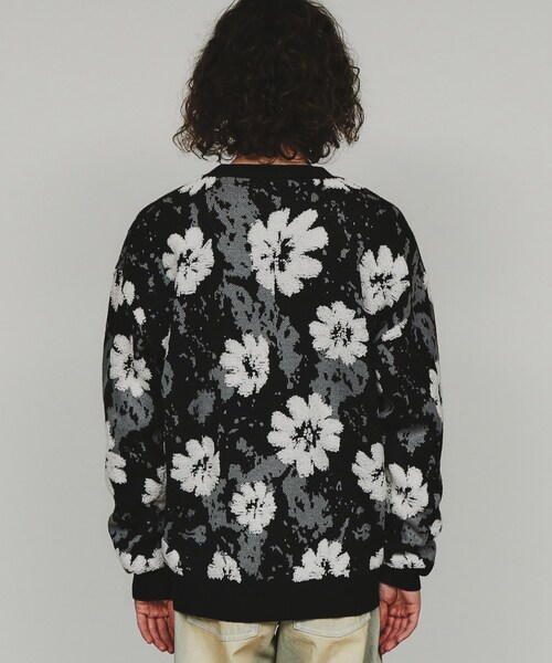 小さいサイズ【TOCCA 】＊新品未使用タグ付き＊フラワーモチーフカーディガン TOCCA（トッカ） カーディガン GLOW CORSAGE KNIT ニットカーディガン