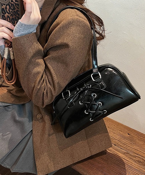 LA VORAGINE（ラ ヴォラジネ） ショルダーバッグ バッグ 紐リボン