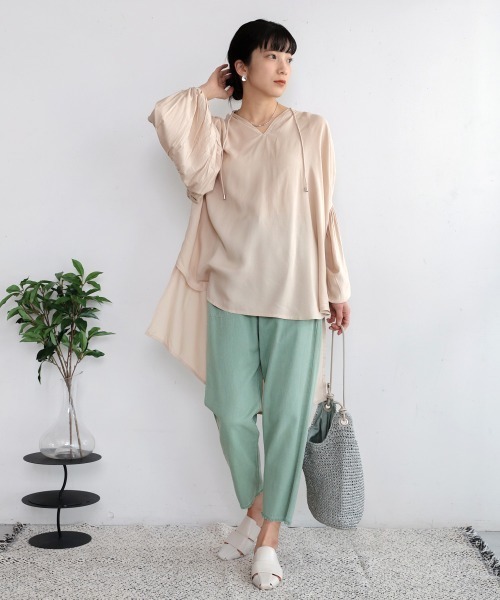 dolce. ドルチェ　美品　ボリュームスリーブブルゾン　ベージュ Bou Jeloud チュニック クールタッチレーヨンボリュームスリーブ