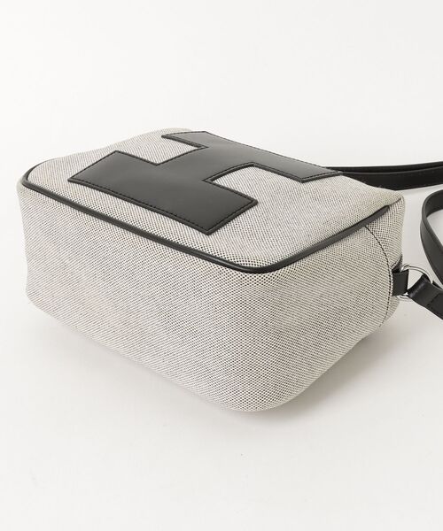 IACUCCI（イアクッチ） ショルダーバッグ FREE ブラック レディース