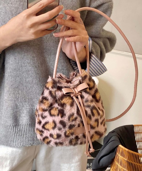 LA VORAGINE（ラ ヴォラジネ） ショルダーバッグ バッグ レオパード