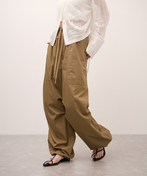 ワイドパンツ パンツ コットンパラシュートパンツ レディースの画像