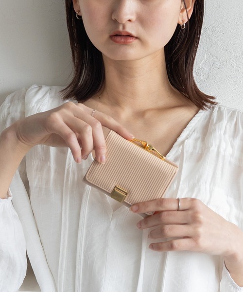 VitaFelice（ヴィータフェリーチェ） 財布 バイカラーがま口三つ折り