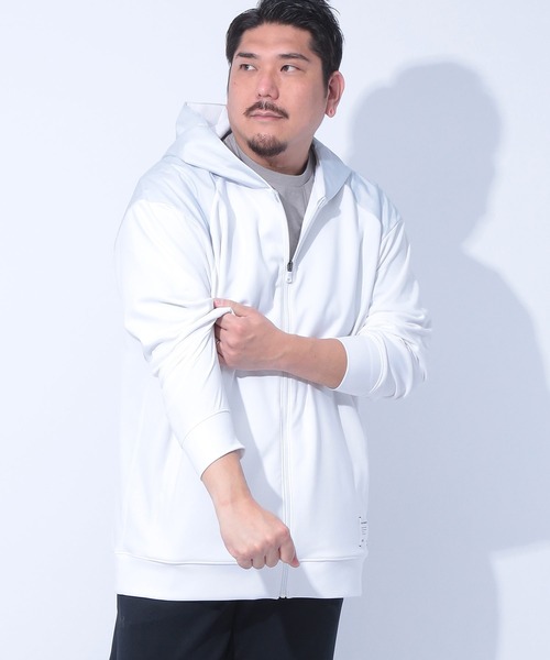 UNDER ARMOUR（アンダーアーマー） パーカー FITTED 切り替え