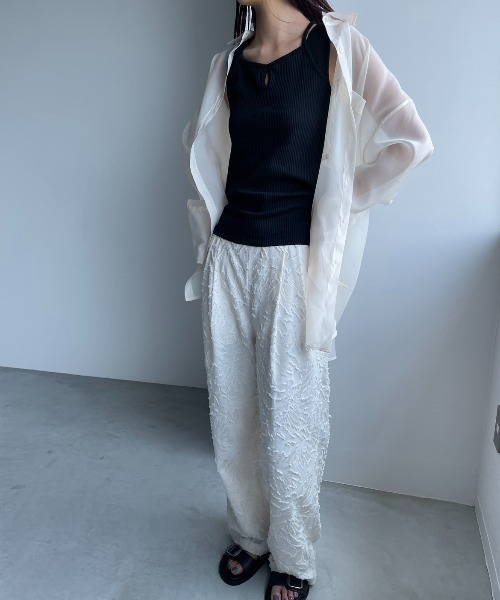 AIC. タンクトップ ノースリーブ クロスデザインリブトップス
