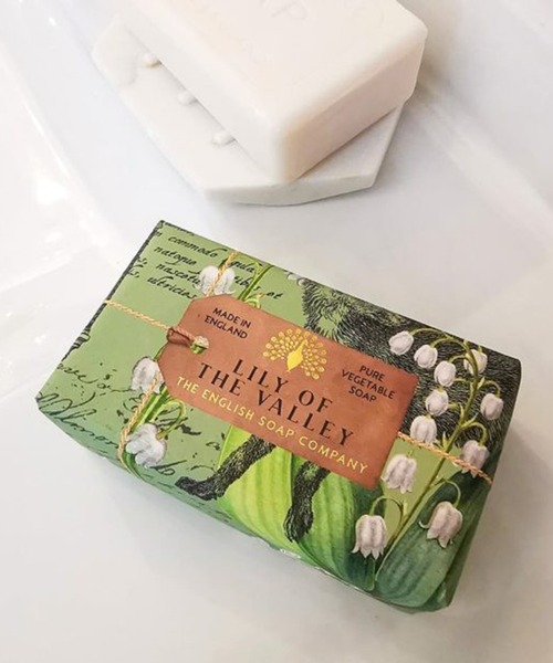 ボディソープ 英国生まれの上質な香りをまとった、華やかな植物柄パッケージのシアバターソープ〜THE English Soap Company〜  KE | MILLION CARATS | 02
