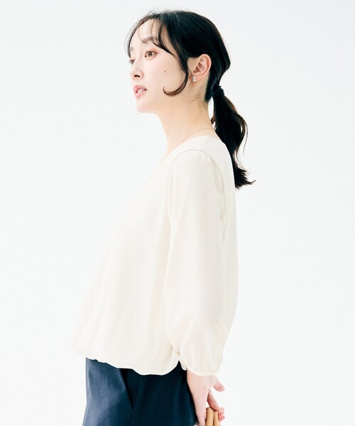 UNTITLED（アンタイトル） ブラウス シャツ 「透けにくい/ウエストイン