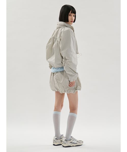 emmi 新作バルーンショートパンツ　アイボリー色　新作定価13970円 emmi パンツ バルーンショートパンツ/撥水「セットアップ対応