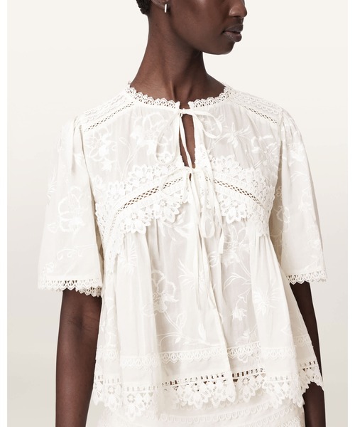 LILLITH EMBROIDERED SHORT SLEEVE TOP | LILLITH エンベリッシュド 半袖 トップ レディースの画像