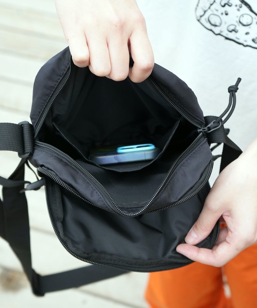 GONARD ショルダーバッグ ブラック THRASHER ショルダーバッグ GONZ Mini Shoulder Bag