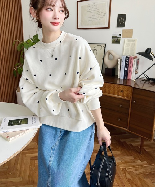 moment+ トレーナー スウェット 裏起毛ハート刺繍スウェット