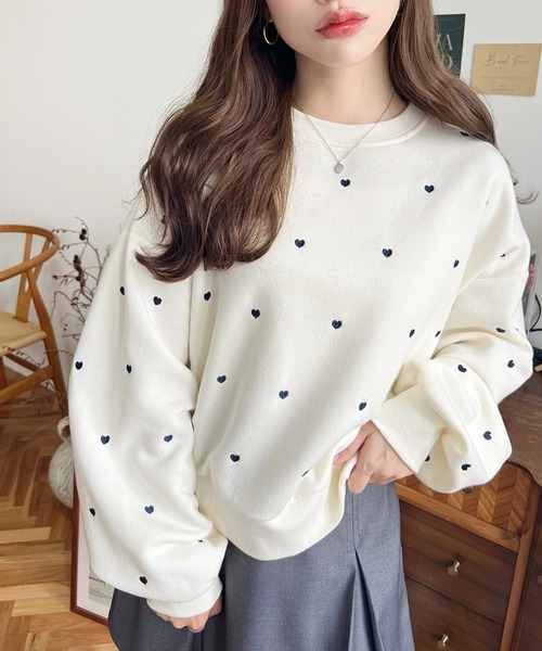 moment+ トレーナー スウェット 裏起毛ハート刺繍スウェット